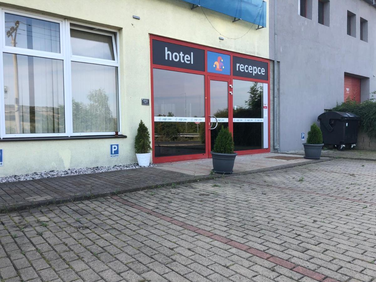 Hotel Joker Obrnice Exterior photo